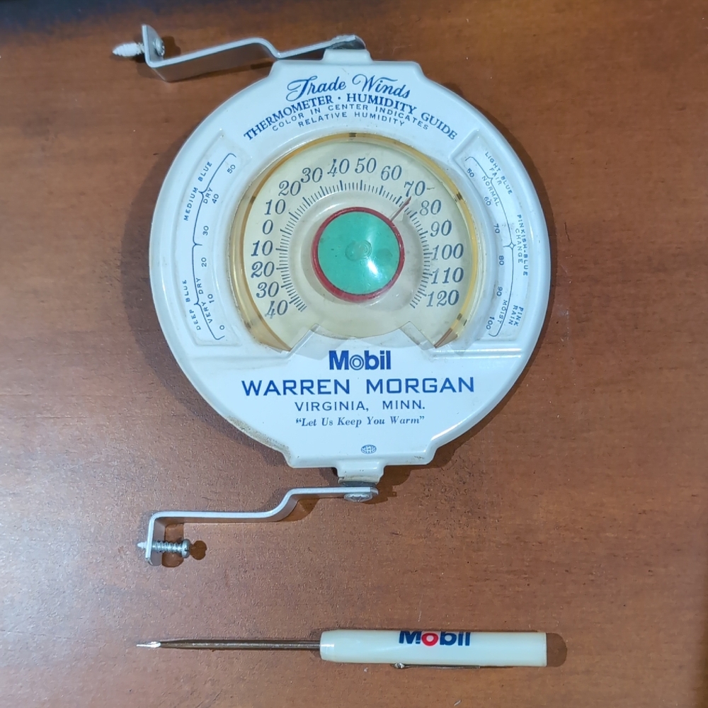 Vintage Advertisement Mobil Gas Trade Winds Thermometer & Readytool Screwdriver